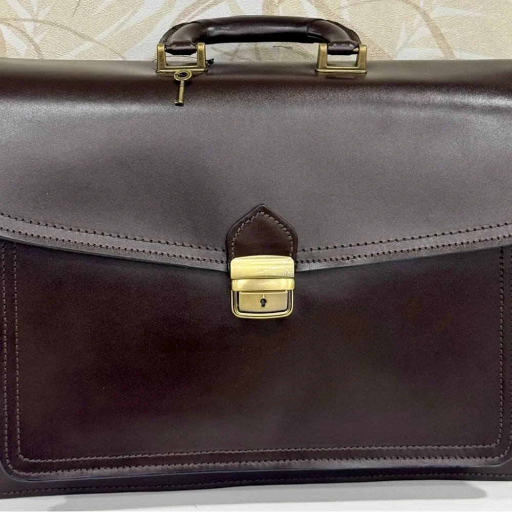 Men's Classic Leather Briefcase - Dark Brown